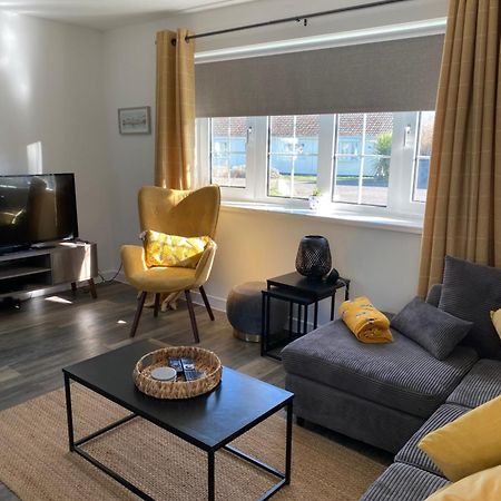 44 Gower Holiday Village Ty Gwyr Cosy 2 Bedroom Chalet Swansea Esterno foto
