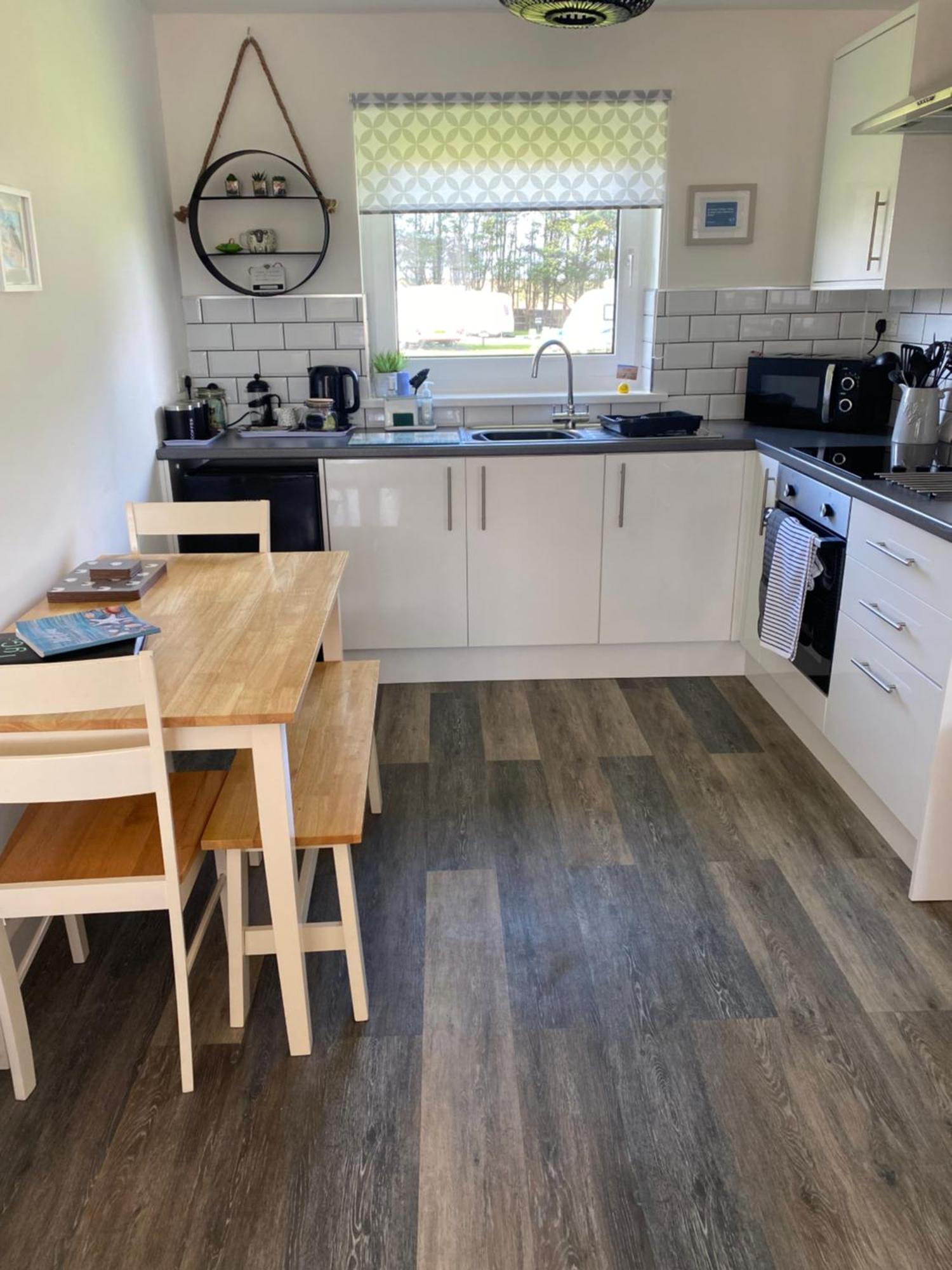 44 Gower Holiday Village Ty Gwyr Cosy 2 Bedroom Chalet Swansea Esterno foto