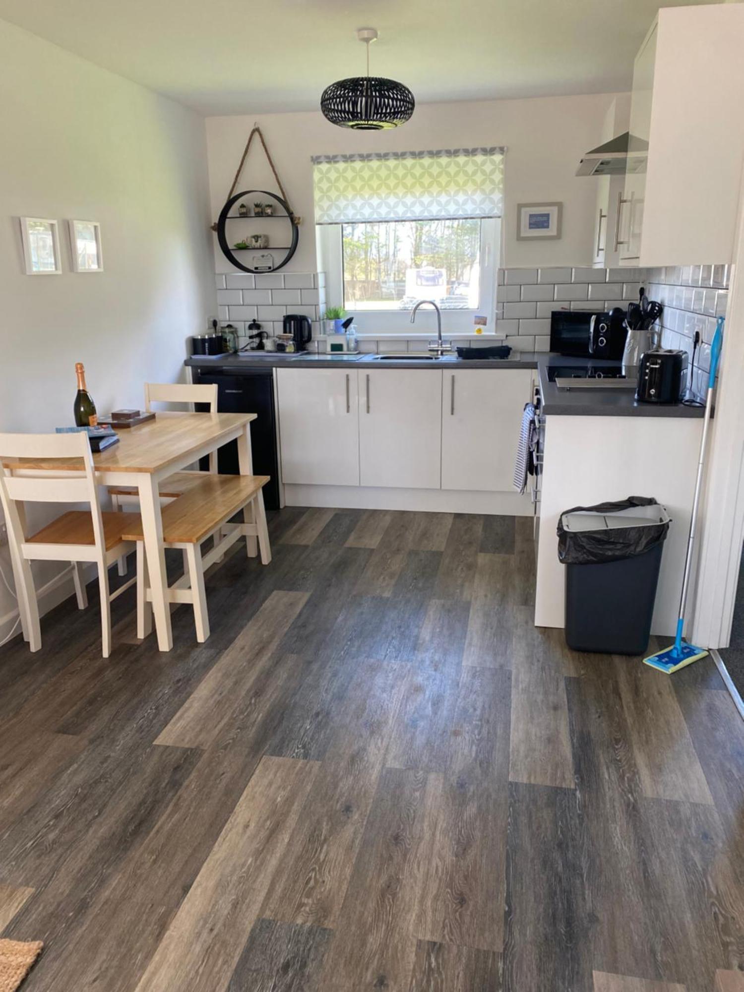 44 Gower Holiday Village Ty Gwyr Cosy 2 Bedroom Chalet Swansea Esterno foto