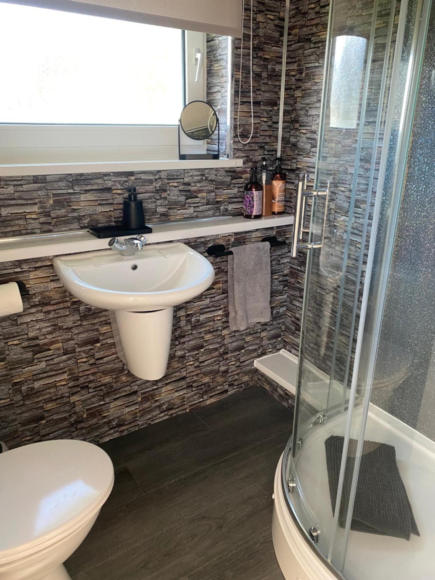 44 Gower Holiday Village Ty Gwyr Cosy 2 Bedroom Chalet Swansea Esterno foto